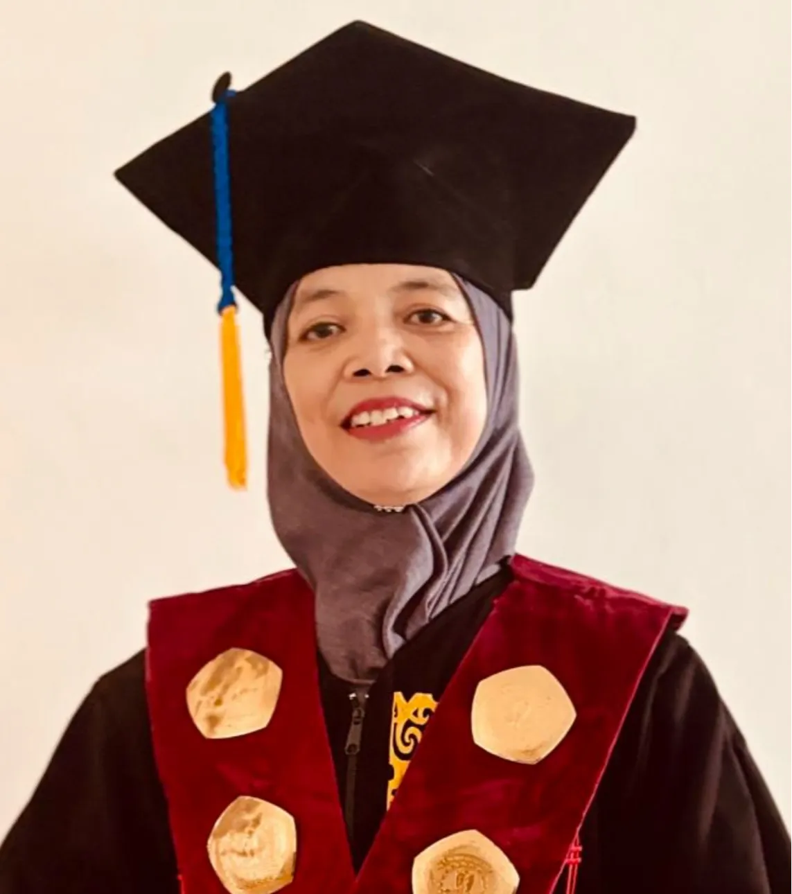 Dr. Revia Oktaviani, ST.,MT