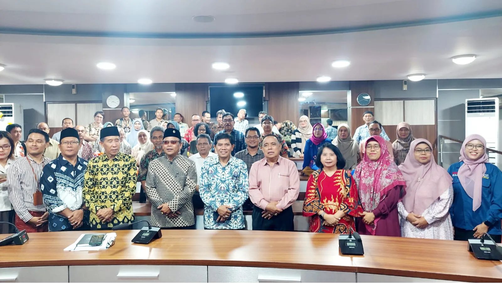 Pembentukan dan Penetapan Komisi